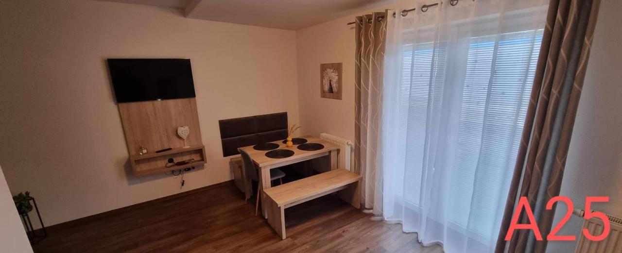 Apartmanovy Dom Lucky 188 เดมานอฟสกา โดลินา ภายนอก รูปภาพ
