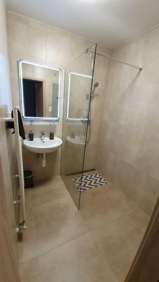 Apartmanovy Dom Lucky 188 เดมานอฟสกา โดลินา ภายนอก รูปภาพ